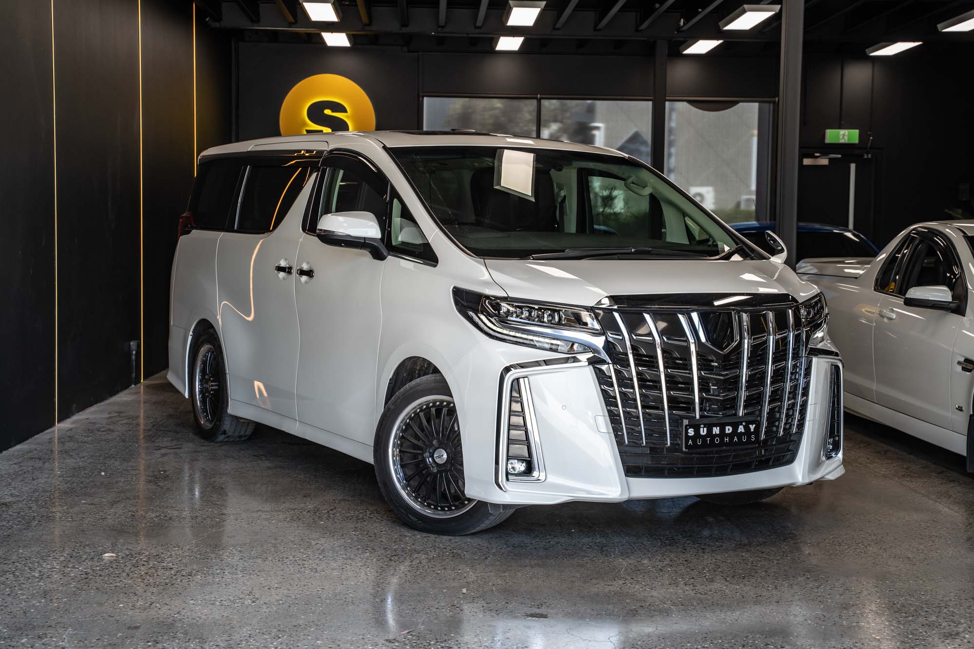 2019 Toyota GGH30W Alphard Executive Lounge | Sunday Autohaus