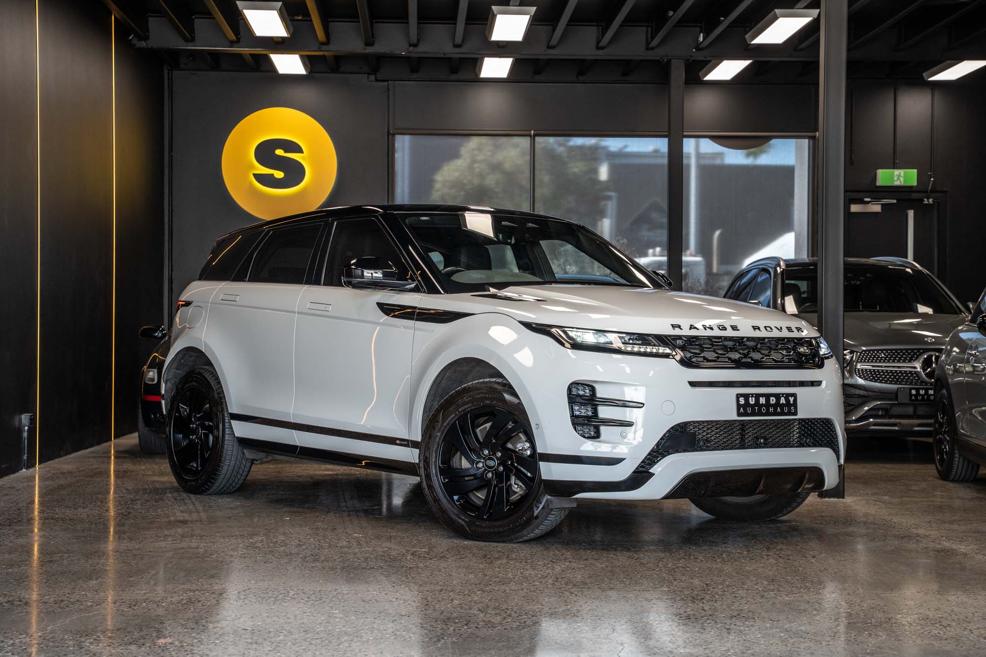 2021 Range Rover L551 Evoque P200 R-Dynamic S | Sunday Autohaus